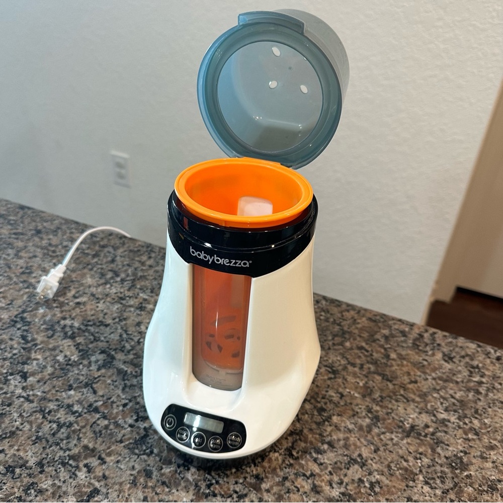 Baby Brezza Bottle Warmer - Smart with Bluetooth - Picture 4 of 6